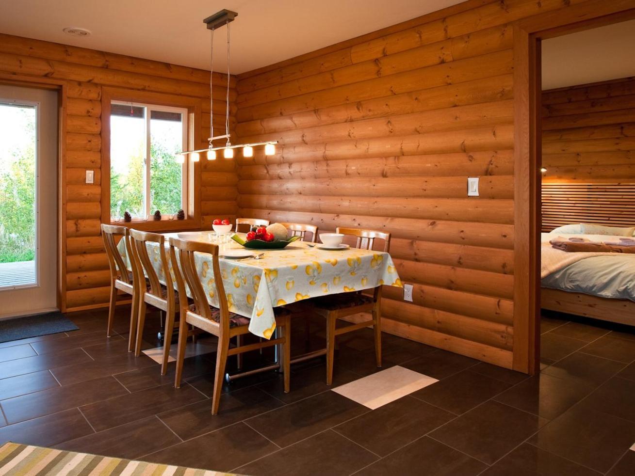Myra Canyon Lodge كيلوانا الغرفة الصورة